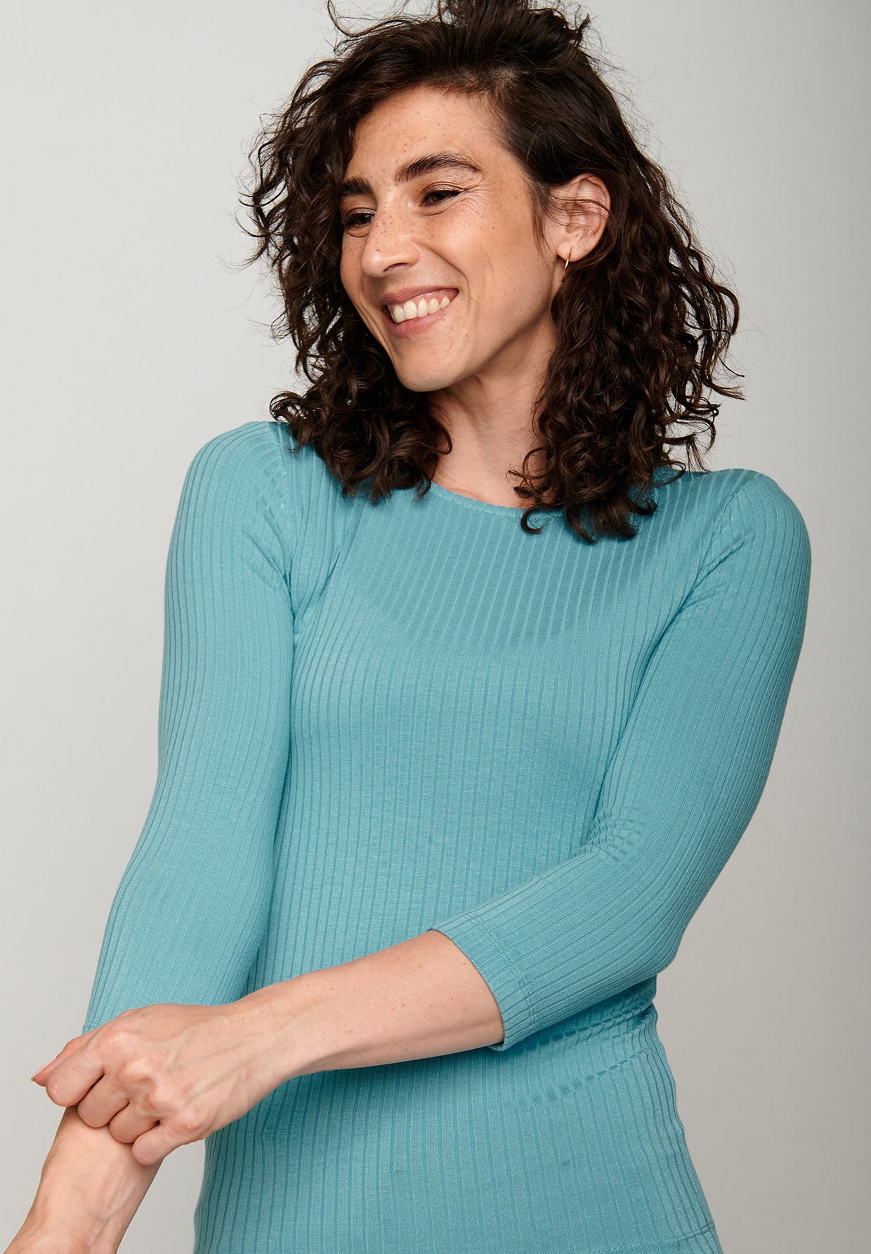 Island Blue: Sportliches Longsleeve aus LENZING™ TENCEL™ Mix für Damen [5880]