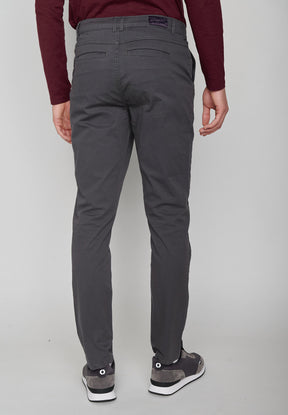 Tornado Grey: Gemütliche Chino aus Bio-Baumwoll Mix für Herren [600]