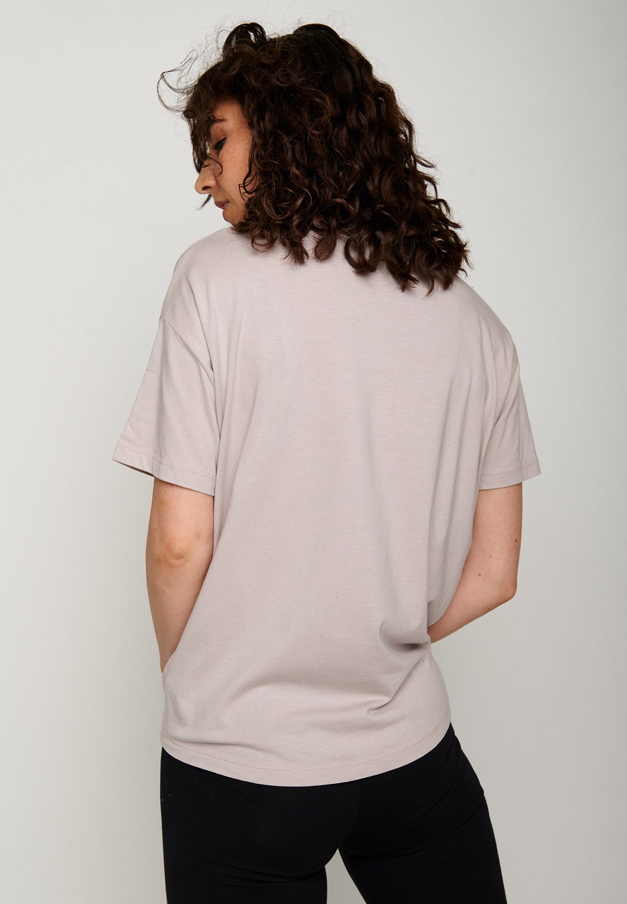 Dusty Lilac: Lässiges T-Shirt aus Bio-Baumwoll-Mix für Damen [6065]