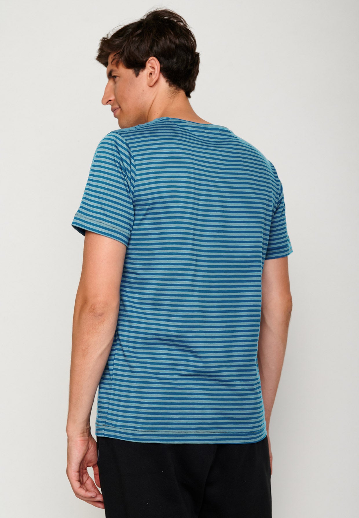 Sailor Blue Stripes: Sportliches T-Shirt aus Bio-Baumwolle für Herren [6164]