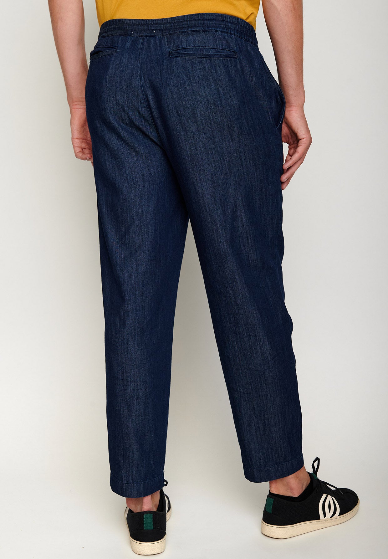 Blue Denim: Lässige Hose aus Bio-Baumwoll Mix für Herren [6212]