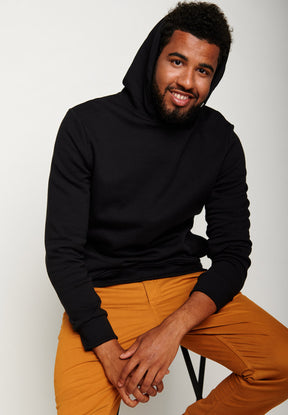 Black: Kuschliger Hoodie aus Bio-Baumwolle für Herren [6350]