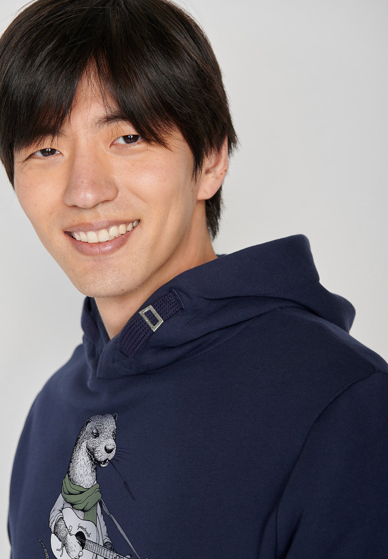 Navy: Kuschliger Hoodie aus Bio-Baumwolle für Herren [6554]