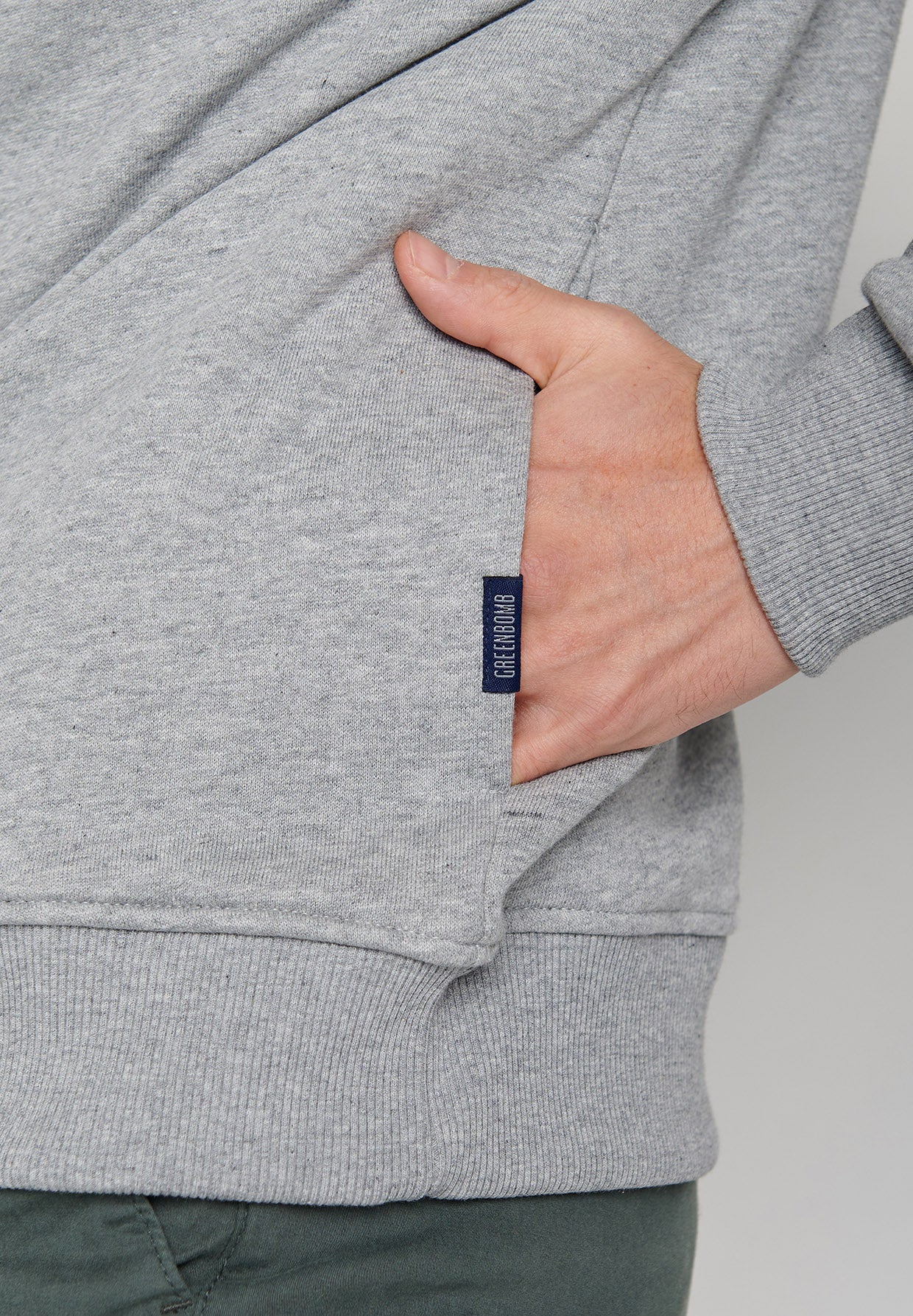 Heather Grey: Kuschliger Hoodie aus Bio-Baumwolle für Herren [6669]