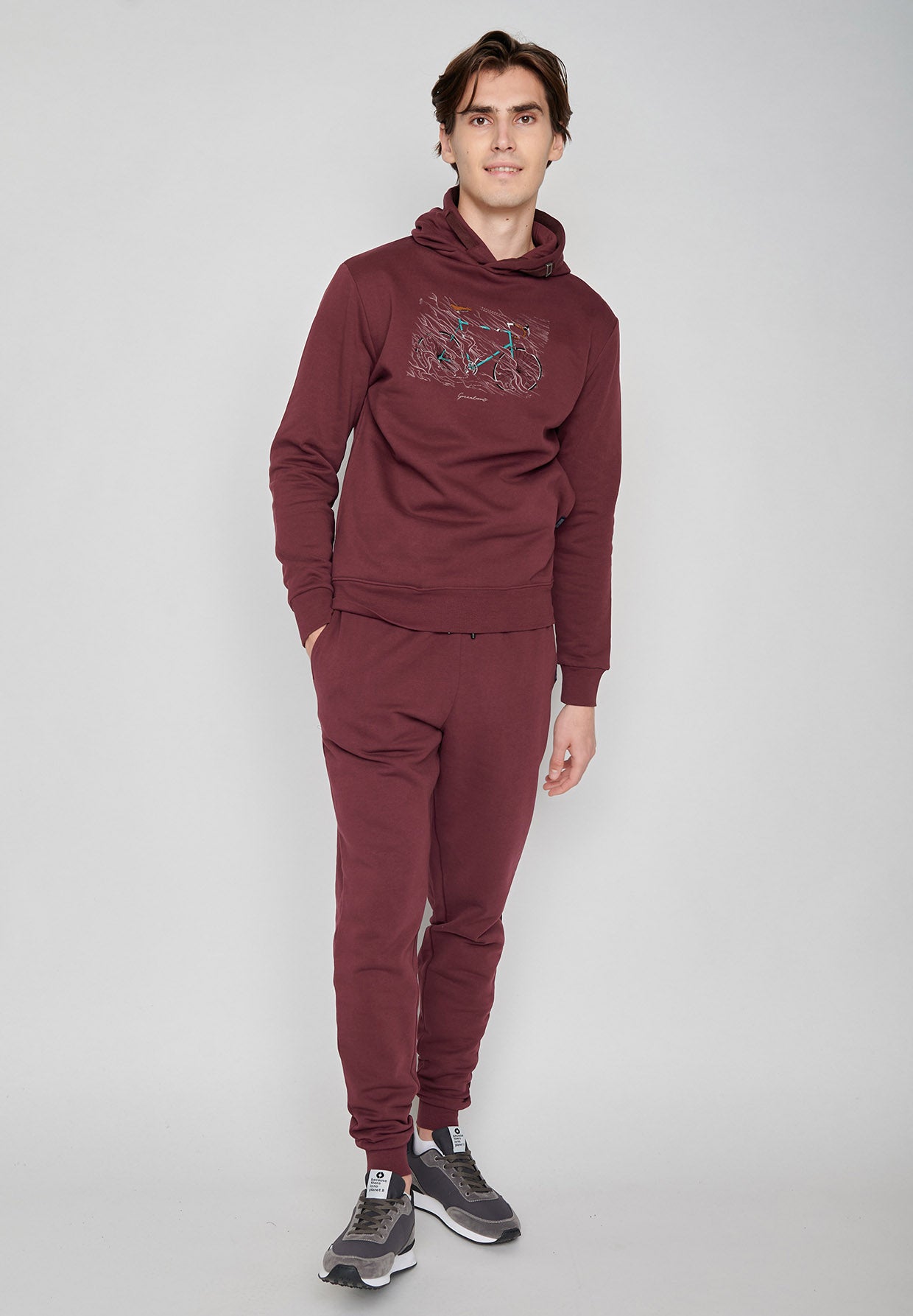 Velvet Rain: Kuschliger Hoodie aus Bio-Baumwolle für Herren [6832]