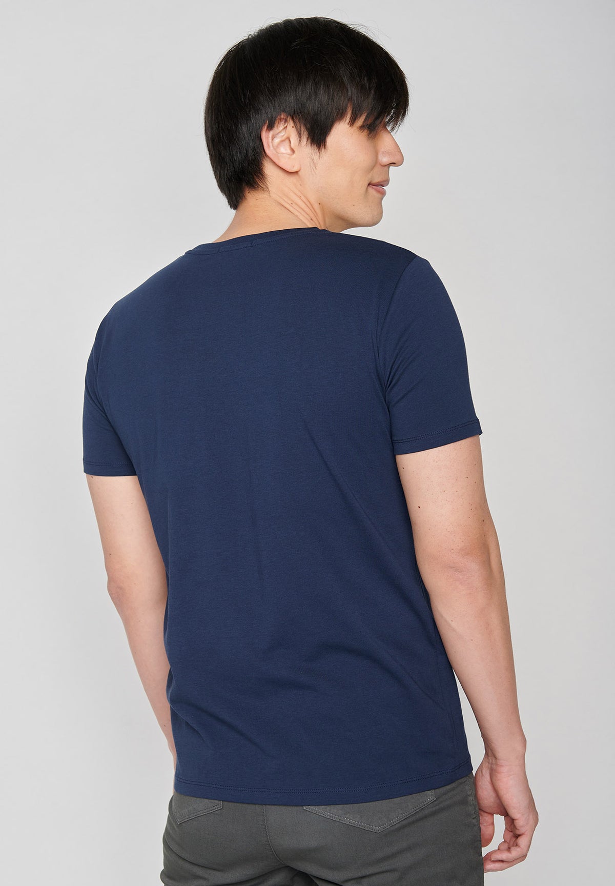 Blau:  Sportliches T-Shirt aus Bio-Baumwolle für Herren [6906]