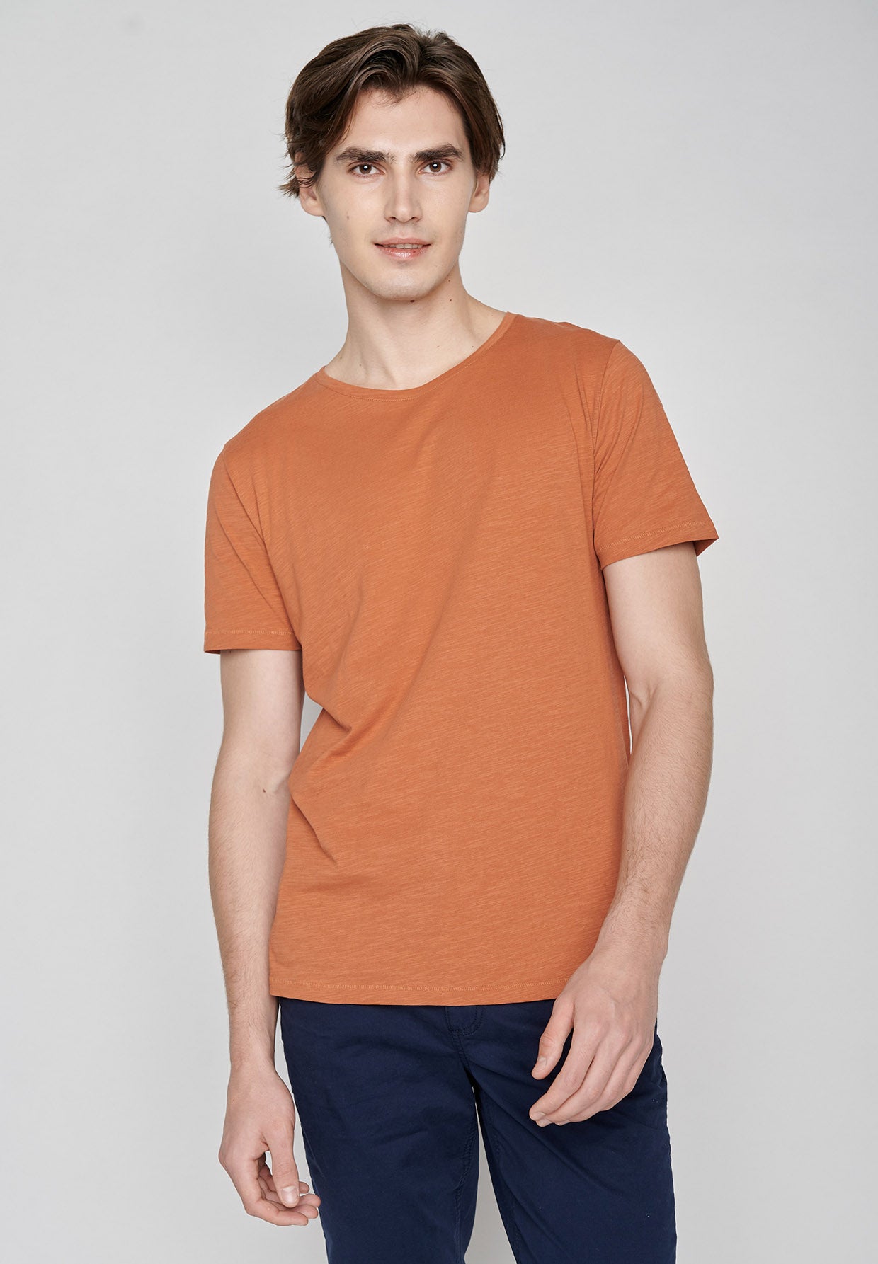 Burned Orange: Sportliches T-Shirt aus Bio-Baumwolle für Herren [7106]