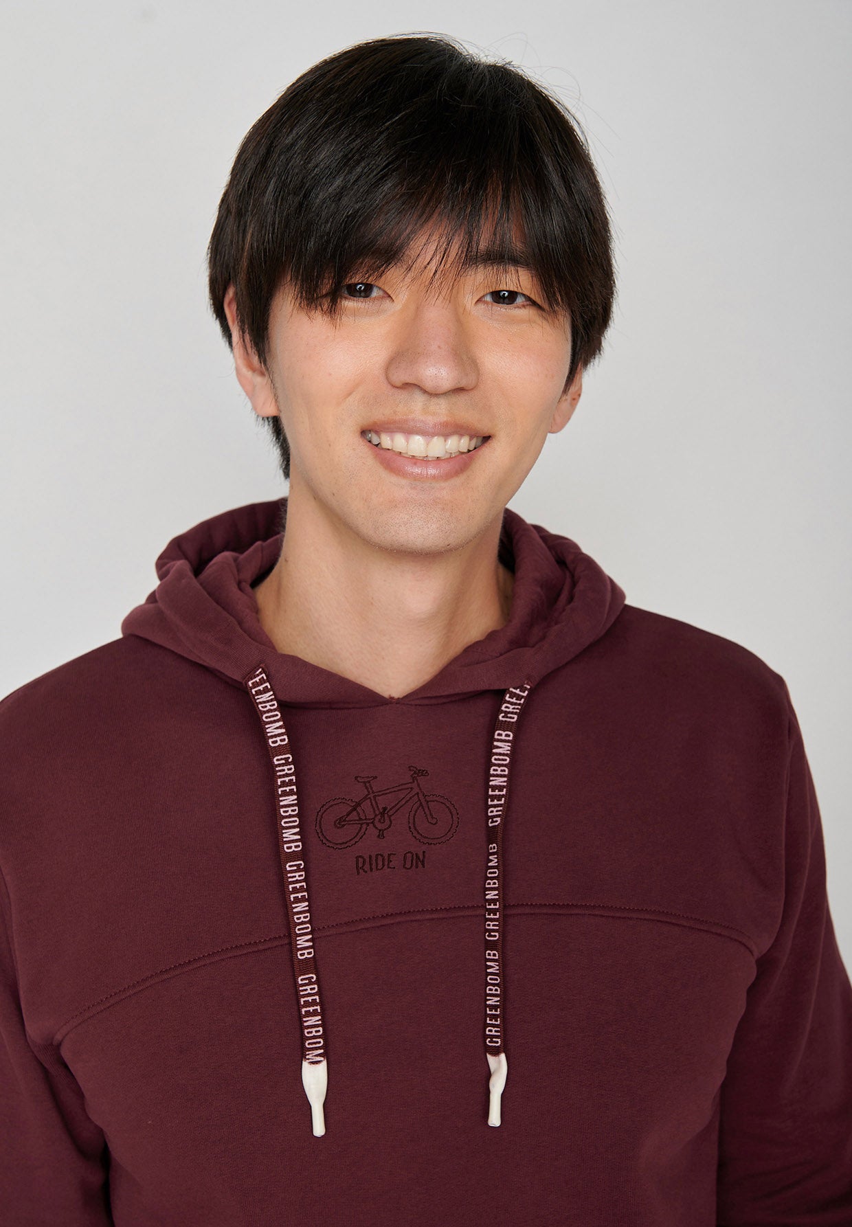 Velvet Rain: Lässiger Hoodie aus Bio-Baumwolle für Herren [7183]