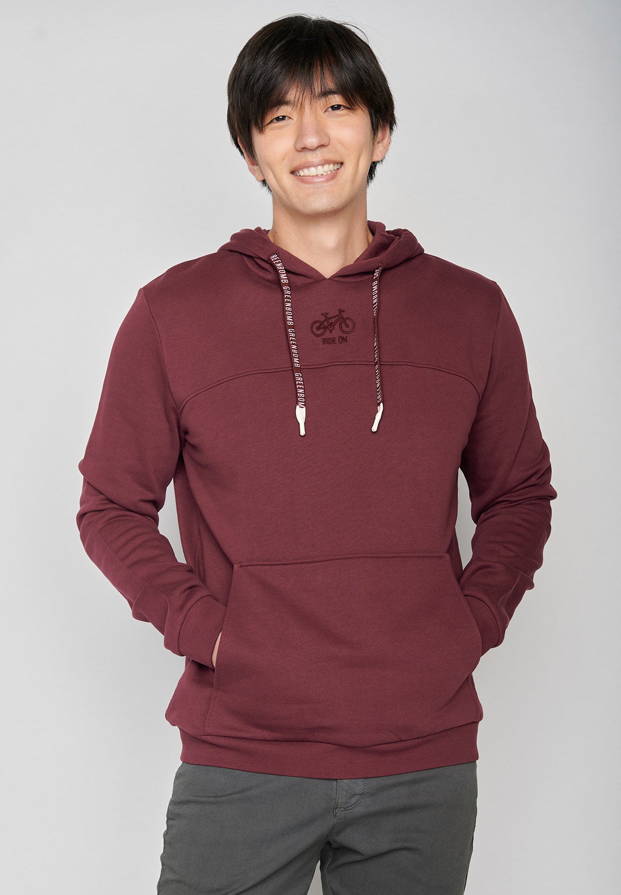 Velvet Rain: Lässiger Hoodie aus Bio-Baumwolle für Herren [7185]