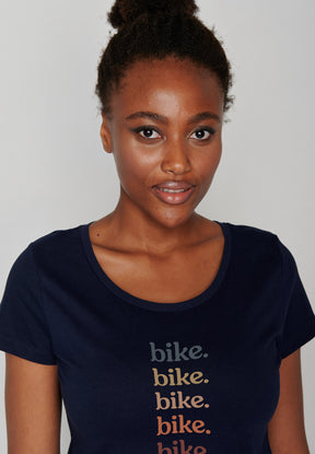 Dark Navy: Sportliches T-Shirt aus Bio-Baumwolle für Damen [7436]