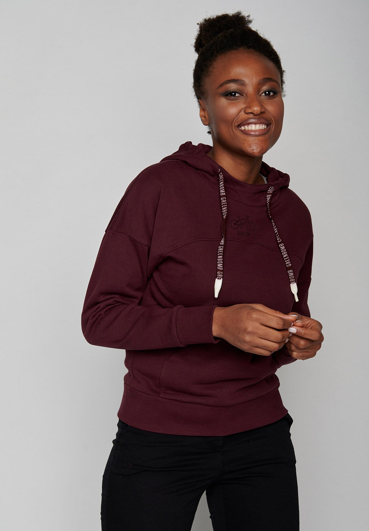 Velvet Rain: Lässiger Hoodie aus Bio-Baumwolle für Damen [7529]
