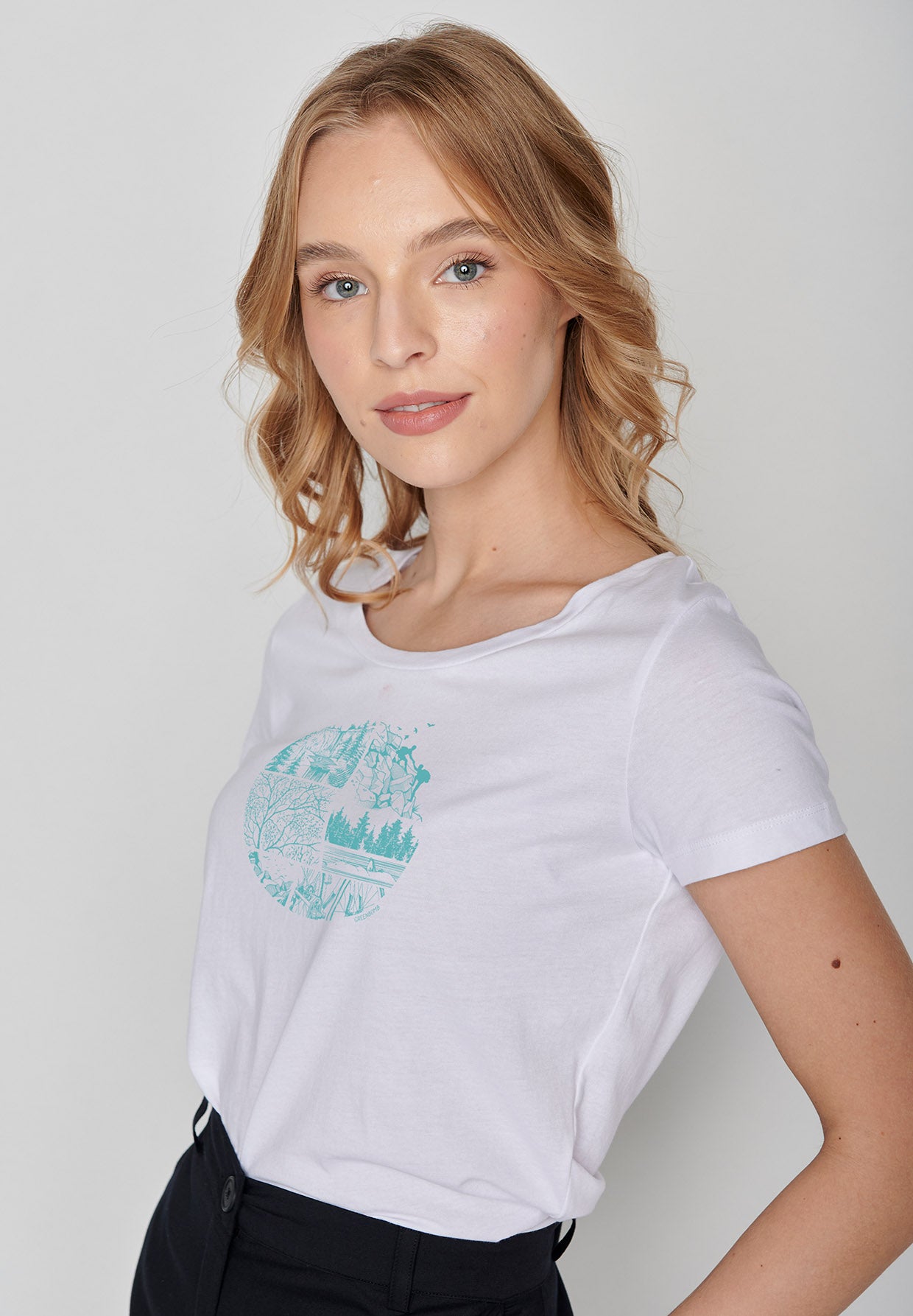 White: Sportliches T-Shirt aus Bio-Baumwolle für Damen [7740]