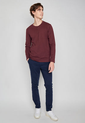 Velvet Rain: Elegantes Longsleeve aus Bio-Baumwolle für Herren [7875]
