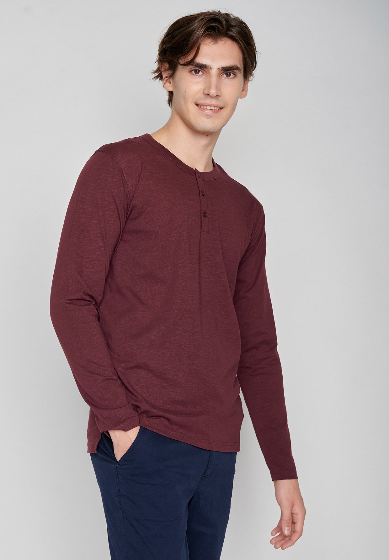 Velvet Rain: Elegantes Longsleeve aus Bio-Baumwolle für Herren [7876]