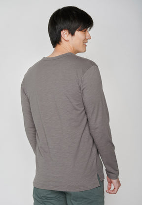 Shadow Grey: Elegantes Longsleeve aus Bio-Baumwolle für Herren [7885]