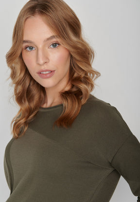 Dirty Olive: Moderner Strickpullover aus Bio-Baumwolle für Damen [8091]