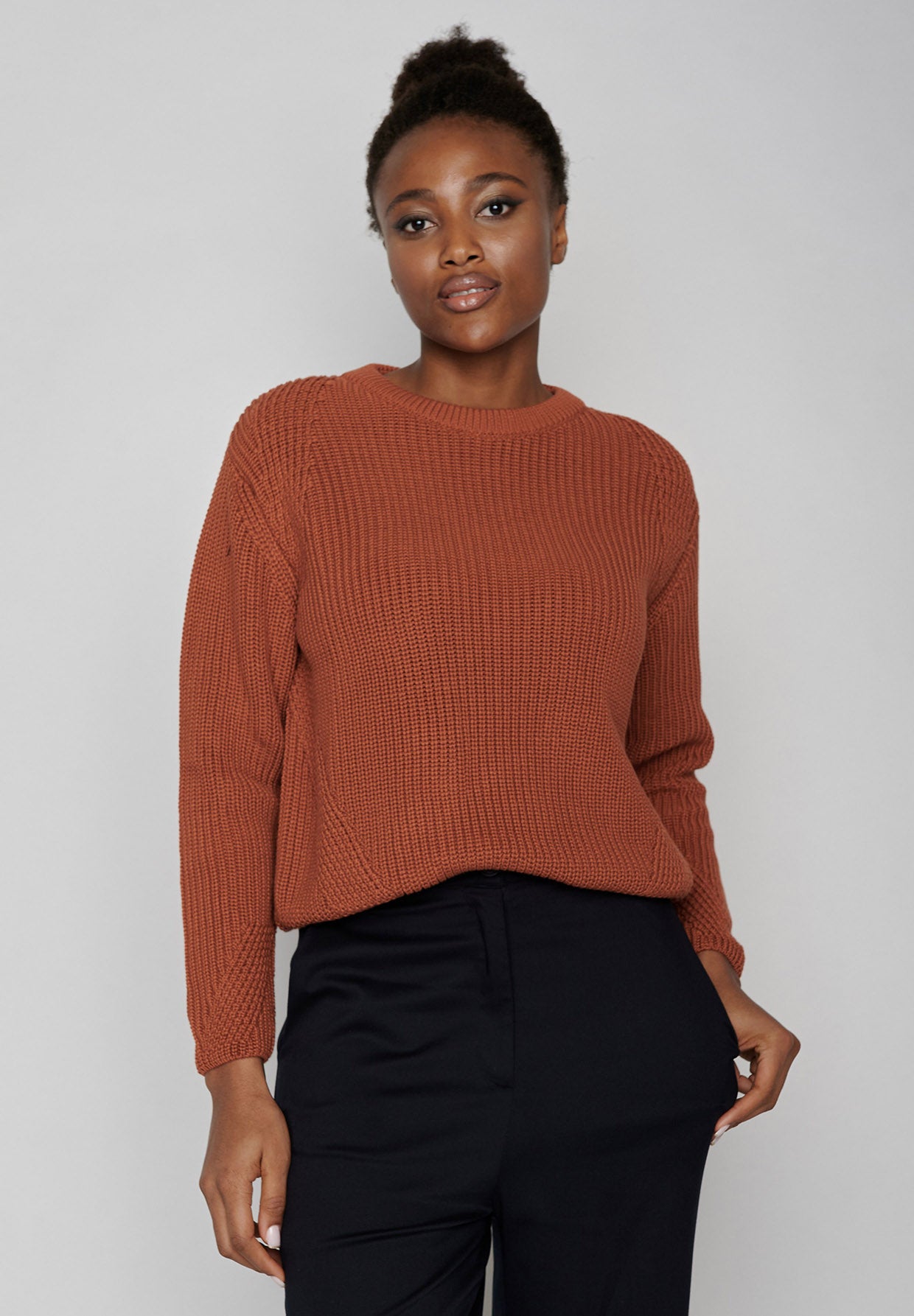Burned Orange: Gemütlicher Strickpullover aus Bio-Baumwolle für Damen [8105]