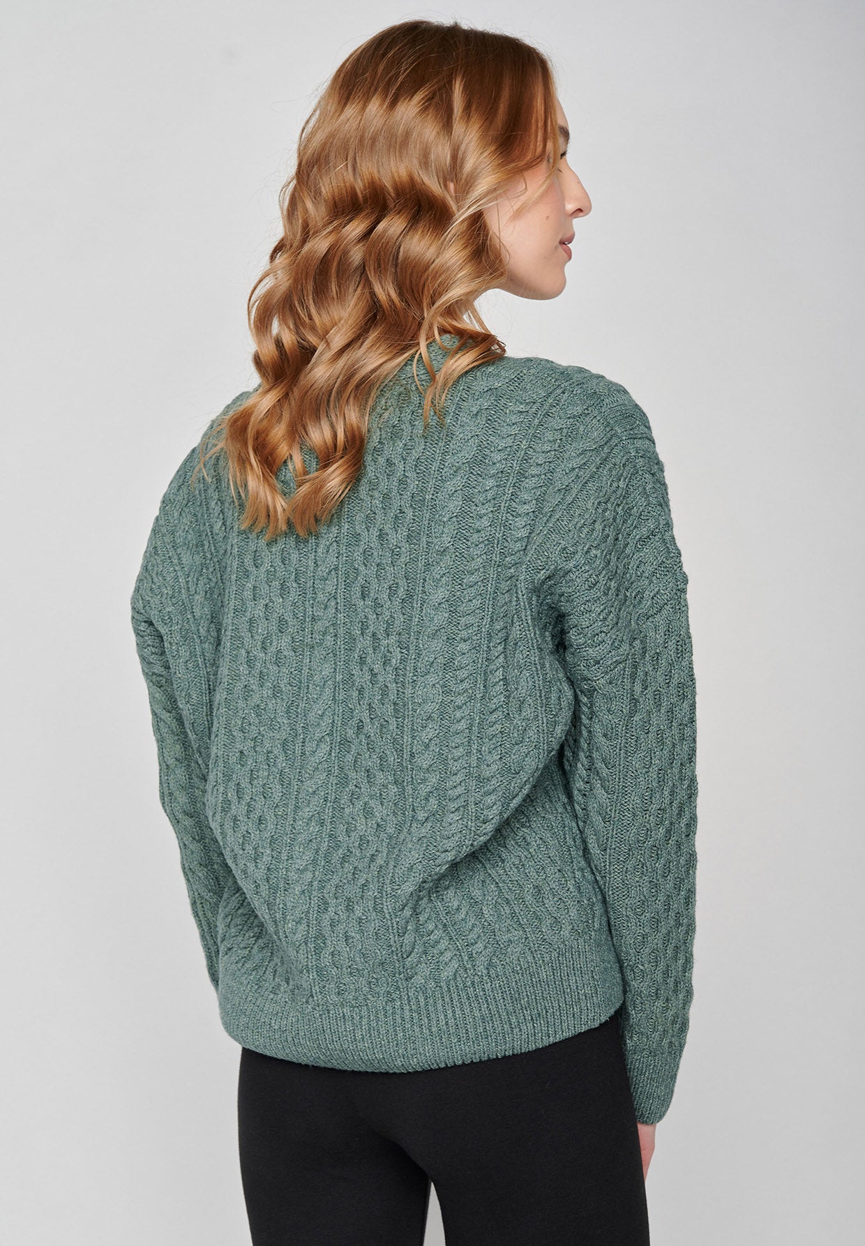 Silent Green: Gemütliche Strickjacke aus Bio-Baumwolle für Damen [8119]
