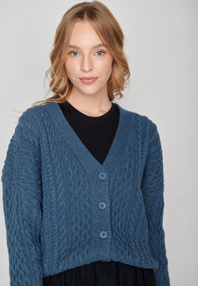 Frost Blue: Gemütliche Strickjacke aus Bio-Baumwolle für Damen [8123]
