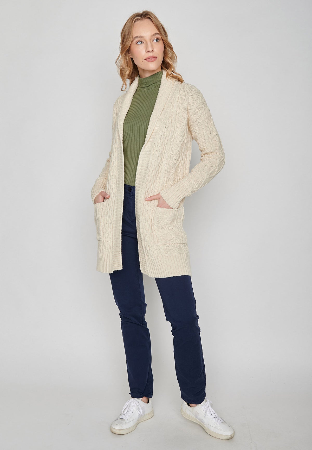 Weiß:  Gemütliche Strickjacke aus Woll Mix für Damen [8138]