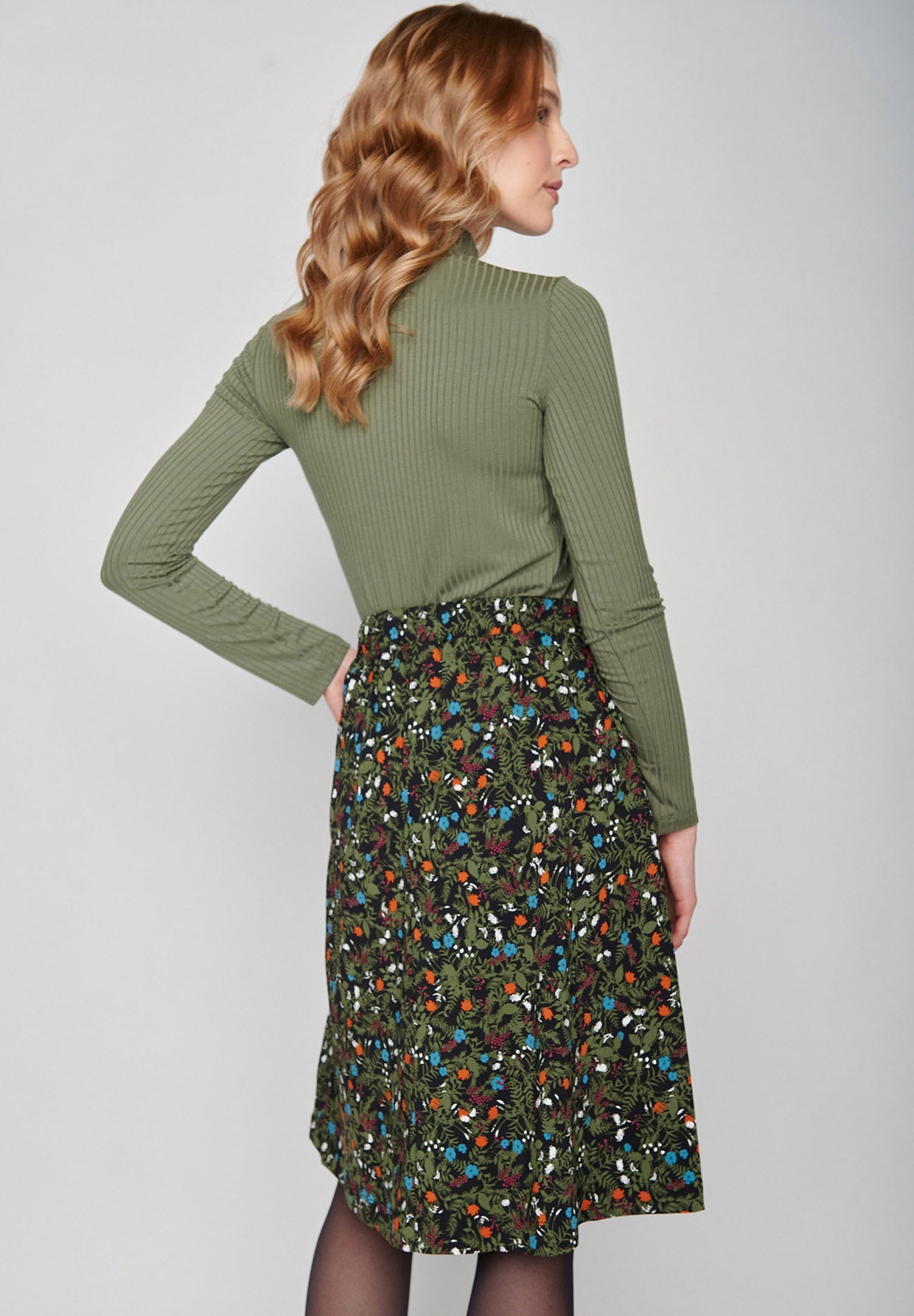 Dirty Olive: Lässiges Longsleeve aus LENZING™ TENCEL™ Mix für Damen [8163]
