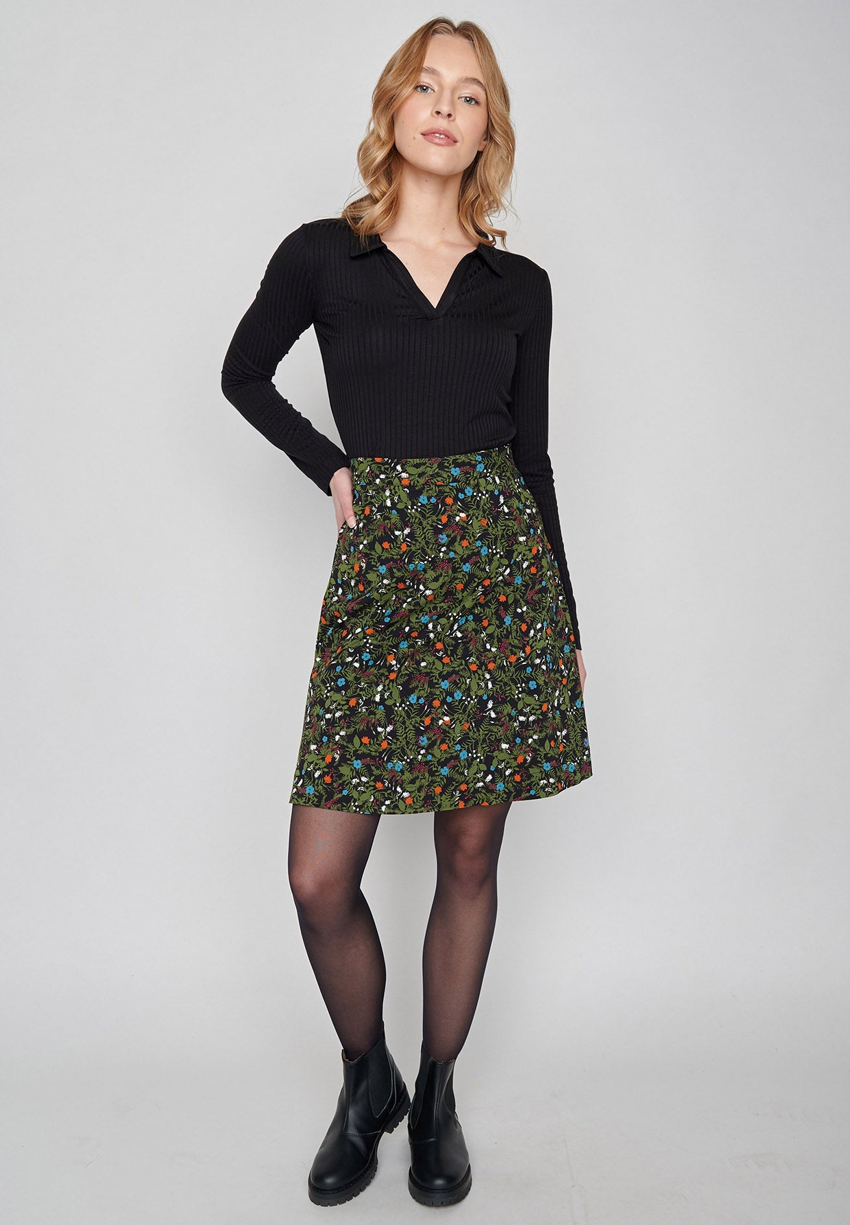 Schwarz:  Elegantes Longsleeve aus LENZING™ Tencel für Damen [8170]