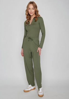 Dirty Olive: Lässige Hose aus LENZING™ ECOVERO™ für Damen [8185]