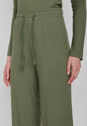 Dirty Olive: Lässige Hose aus LENZING™ ECOVERO™ für Damen [8187]