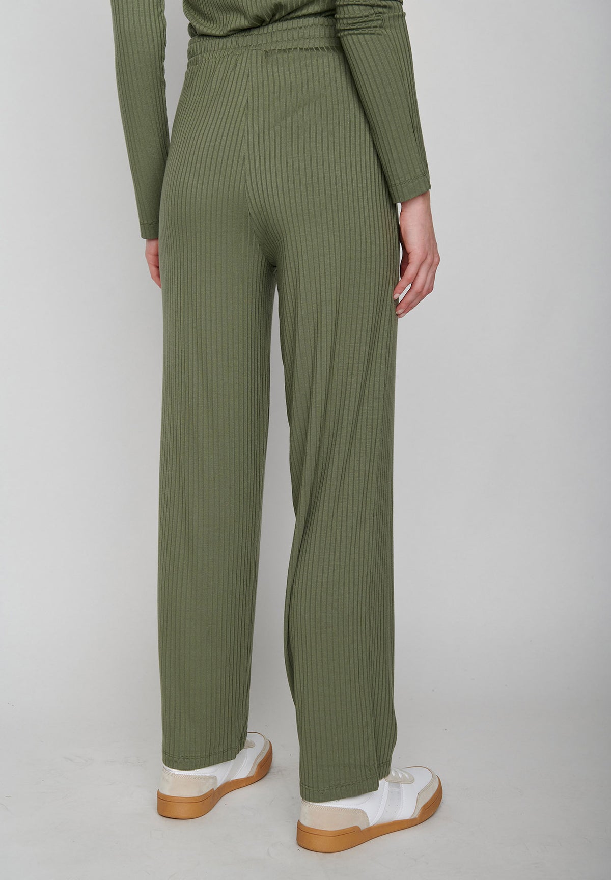 Dirty Olive: Lässige Hose aus LENZING™ ECOVERO™ für Damen [8188]