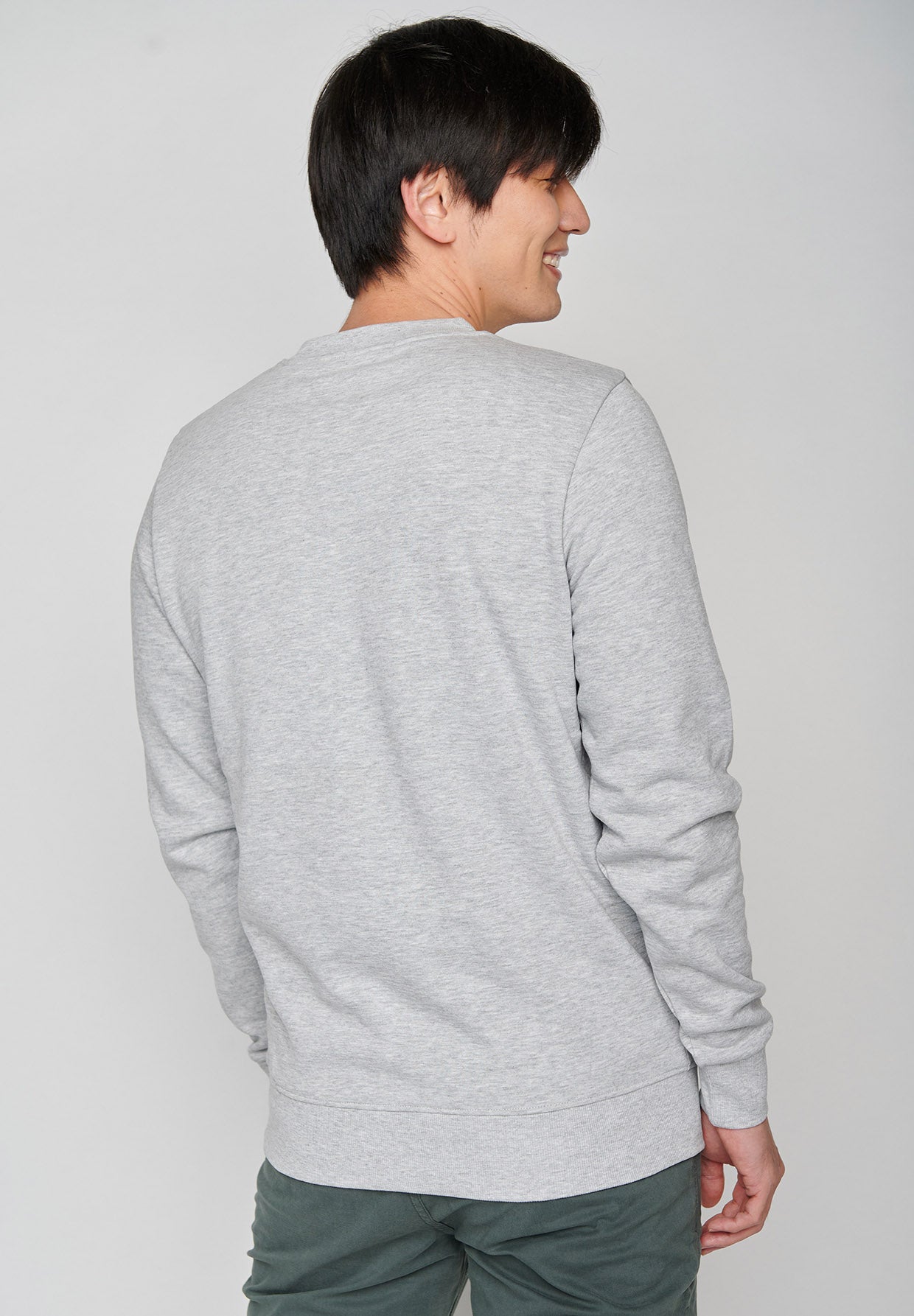 Heather Grey: Gemütliches Sweatshirt aus Bio-Baumwolle für Herren [82]