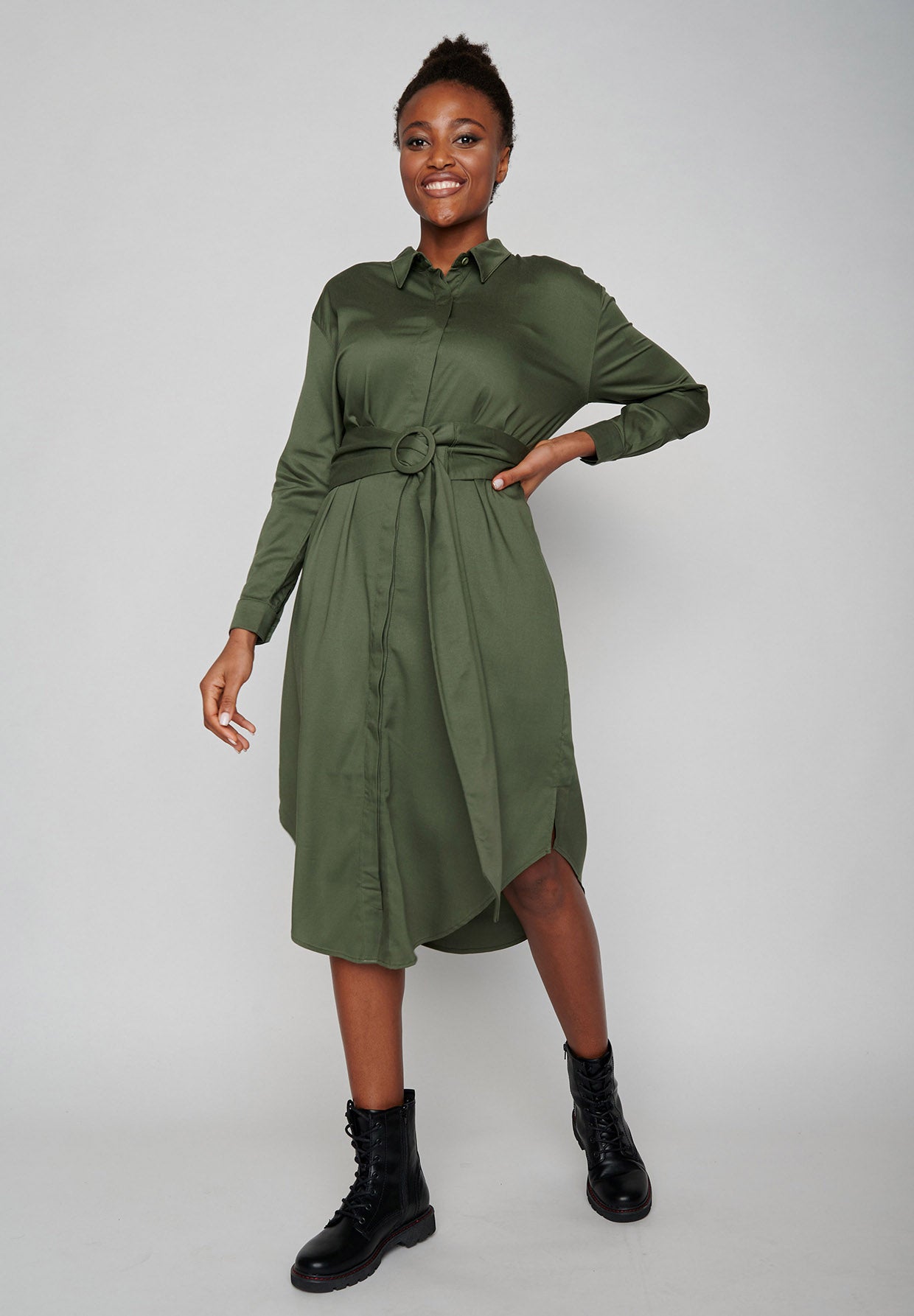 Dirty Olive: Elegantes Kleid aus LENZING™ ECOVERO™ Mix für Damen [8324]