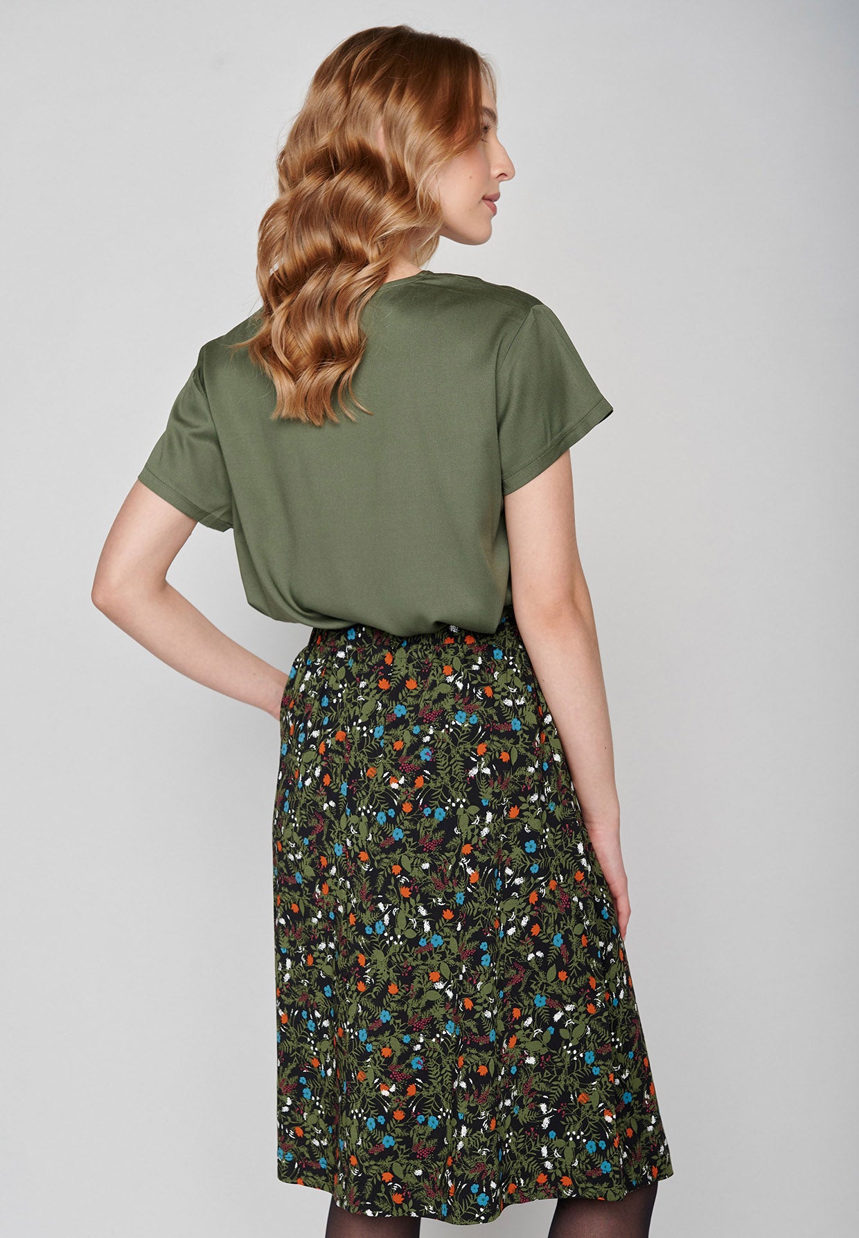 Dirty Olive: Lässiges T-Shirt aus Viskose (LENZING™ ECOVERO™) Mix für Damen [8333]