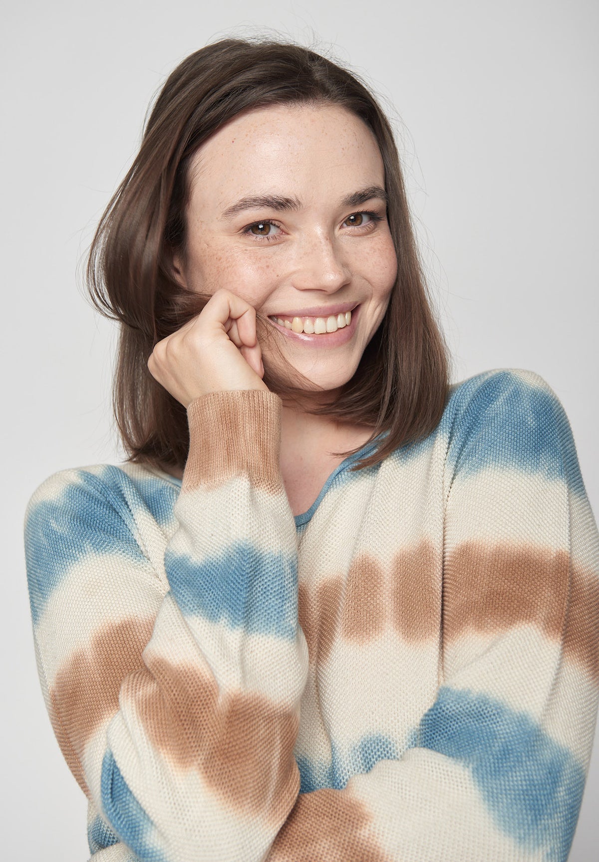 Hazel Blue Stripes: Gemütlicher Strickpullover aus Bio-Baumwolle für Damen [8562]