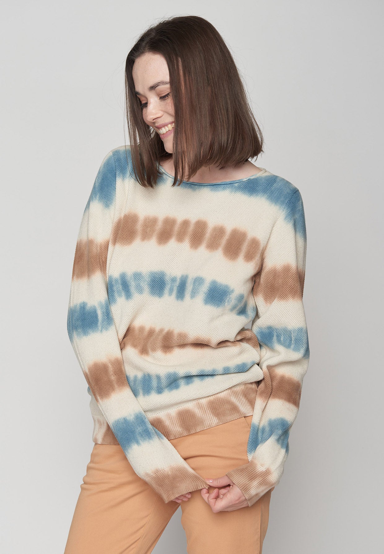 Hazel Blue Stripes: Gemütlicher Strickpullover aus Bio-Baumwolle für Damen [8564]
