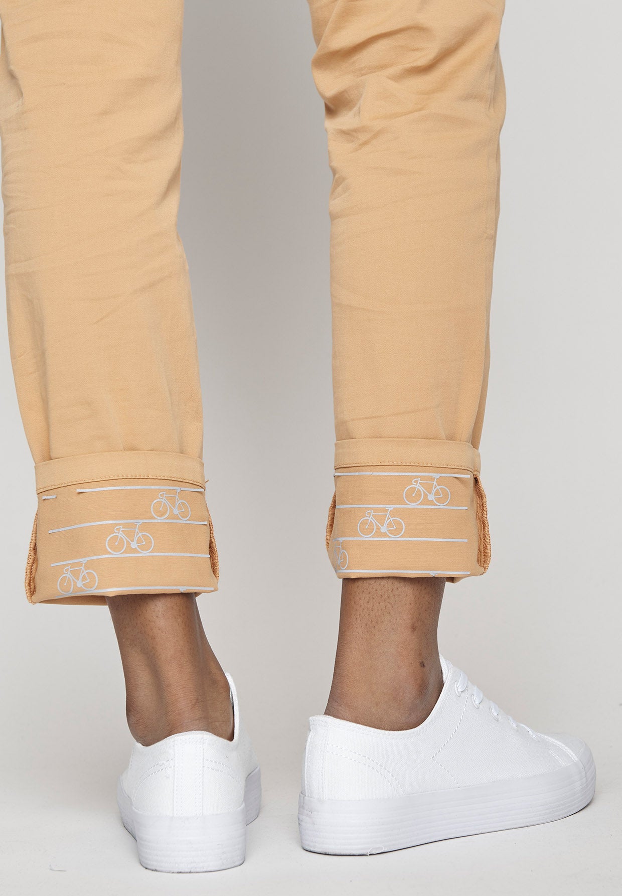 Braun:  Gemütliche Chino aus Bio-Baumwoll Mix für Damen [8622]