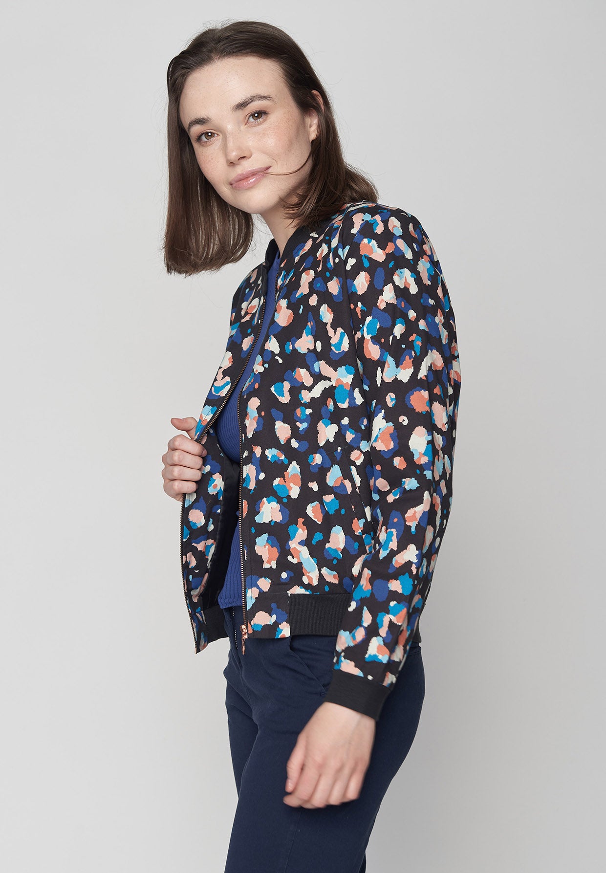 Color Blob: Moderne Bluse aus Viskose (LENZING™ ECOVERO™) für Damen [8721]