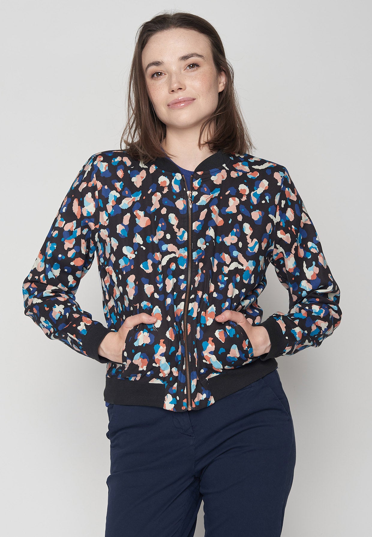 Color Blob: Moderne Bluse aus Viskose (LENZING™ ECOVERO™) für Damen [8724]