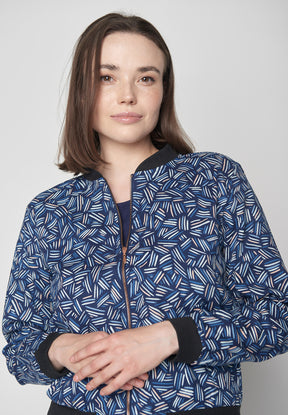 Rope Stroke: Moderne Bluse aus Viskose (LENZING™ ECOVERO™) für Damen [8726]