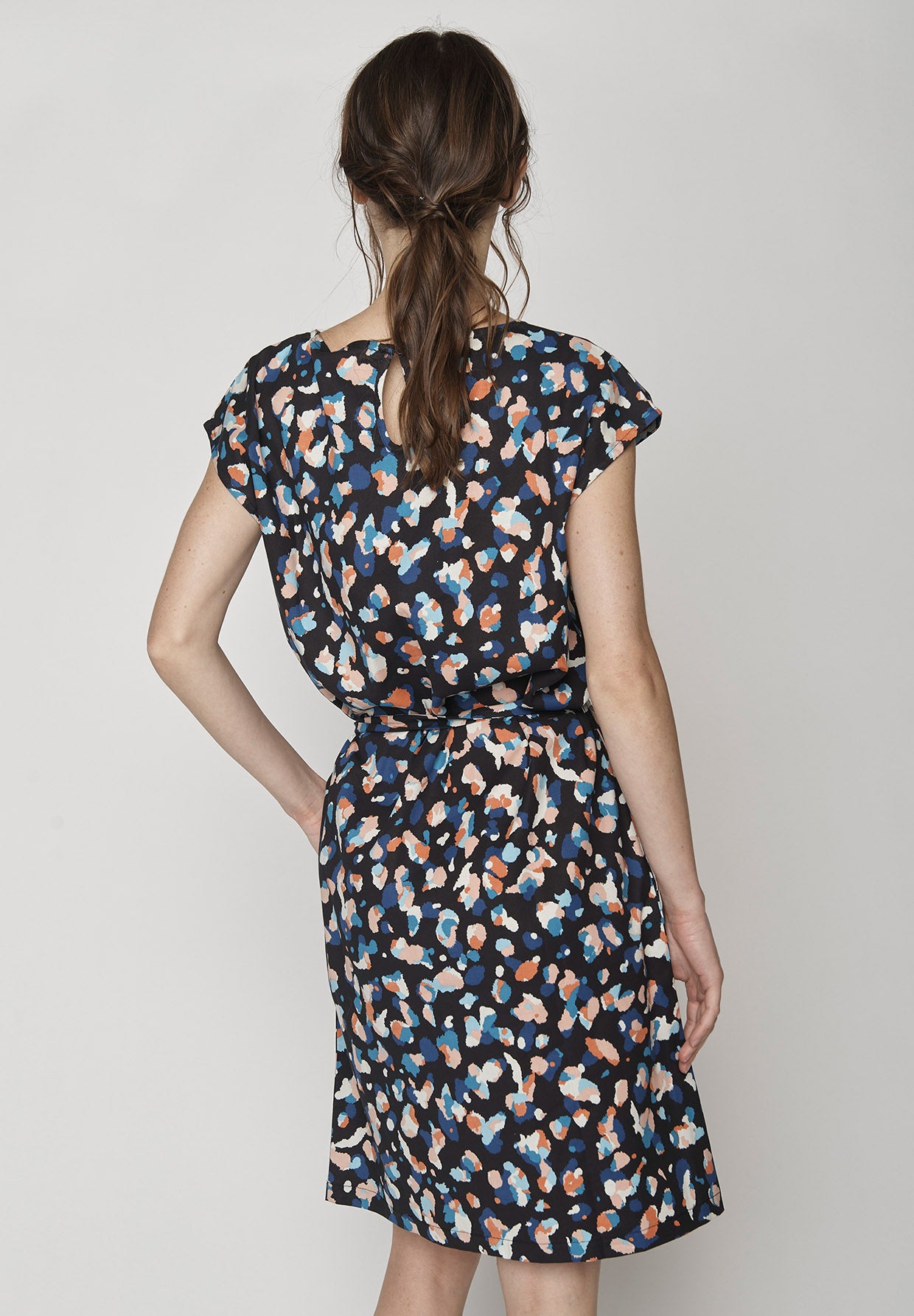 Color Blob: Elegantes Kleid aus LENZING™ ECOVERO™ Mix für Damen [8759]