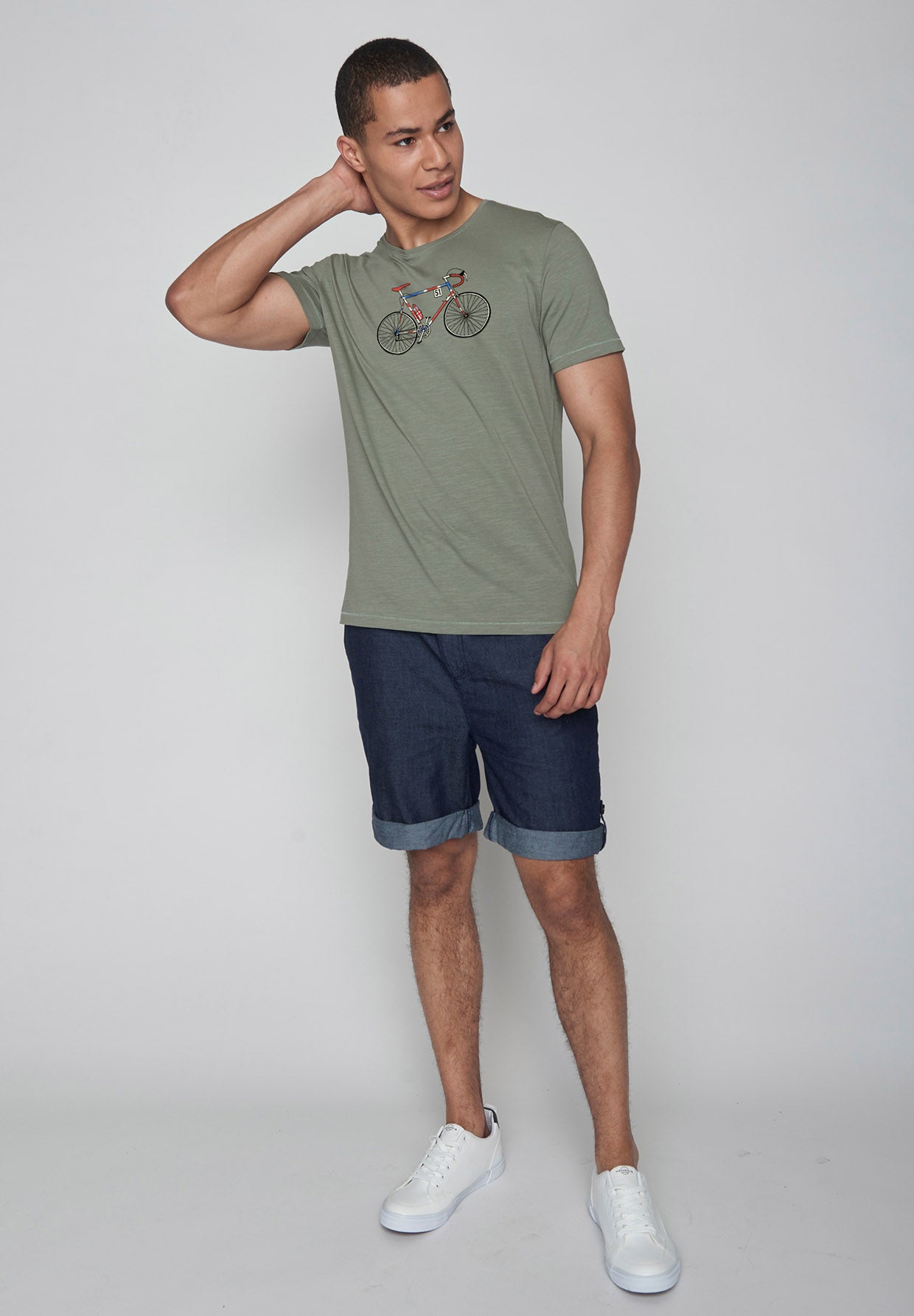 Olive: Sportliches T-Shirt aus Bio-Baumwolle für Herren [8801]