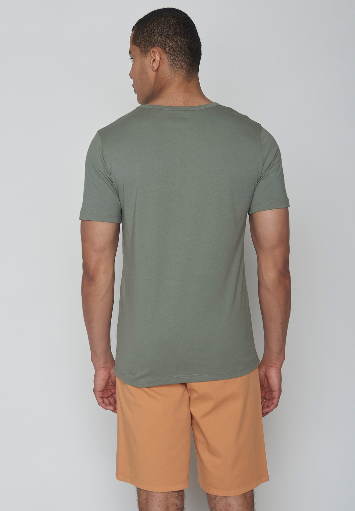 Olive: Lässiges T-Shirt aus Bio-Baumwolle für Herren [8821]