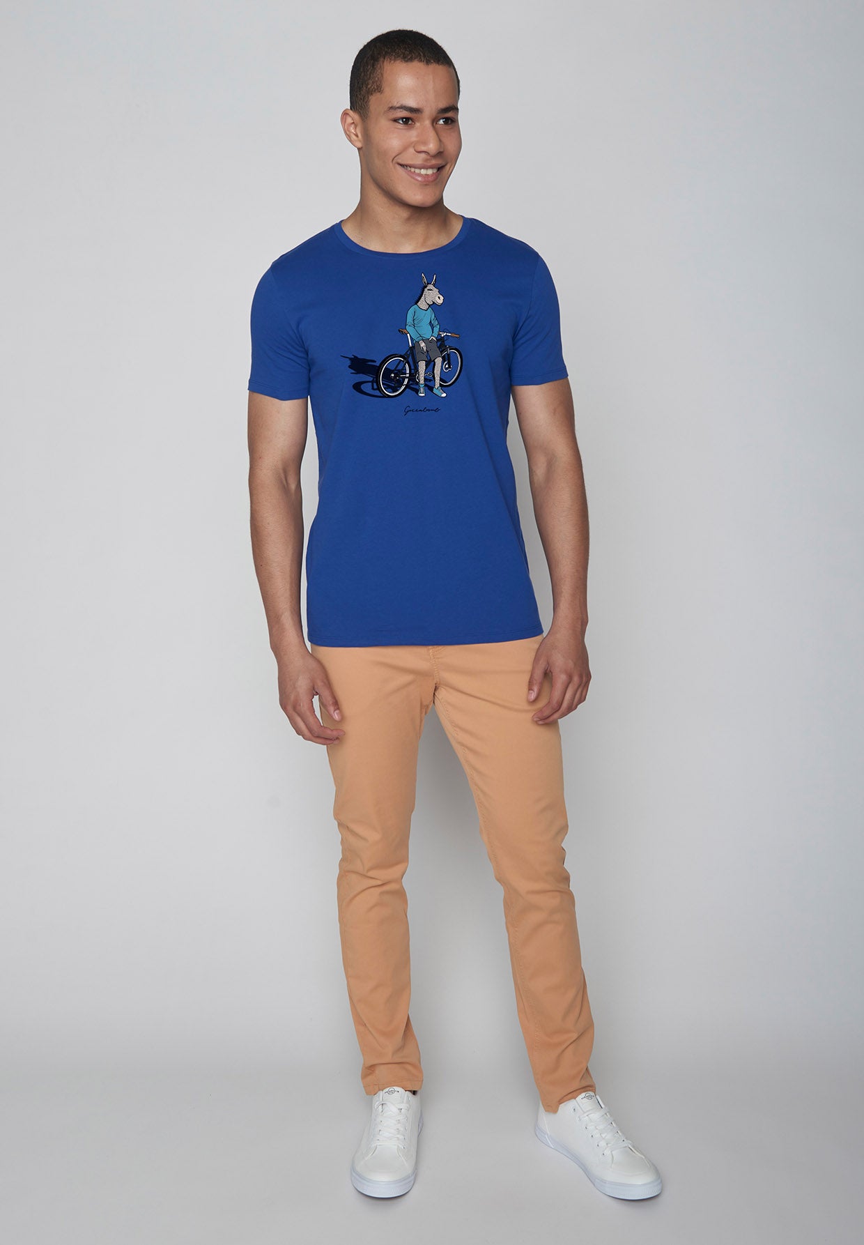 Space Blue: Sportliches T-Shirt aus Bio-Baumwolle für Herren [8839]
