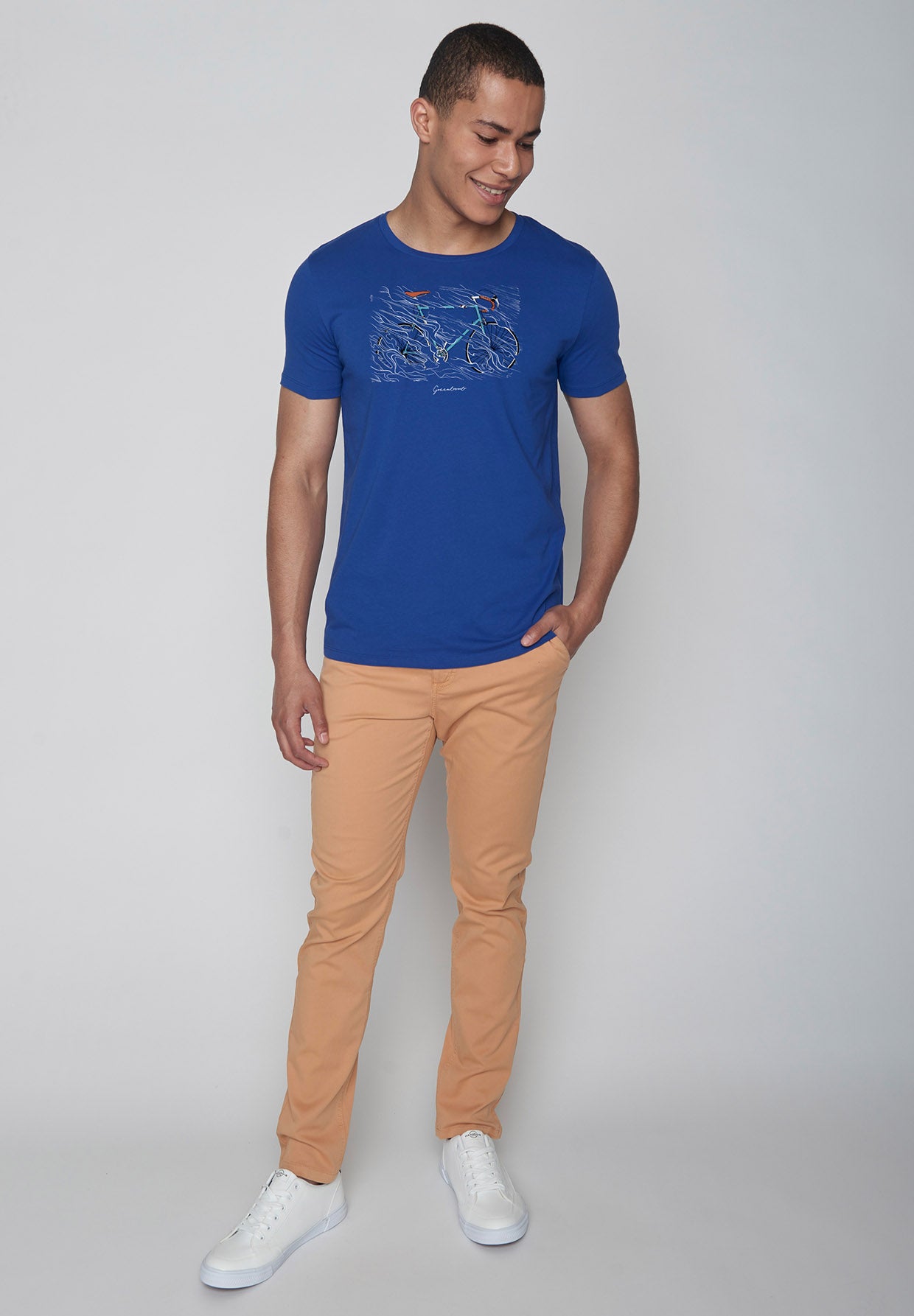 Space Blue: Sportliches T-Shirt aus Bio-Baumwolle für Herren [9027]