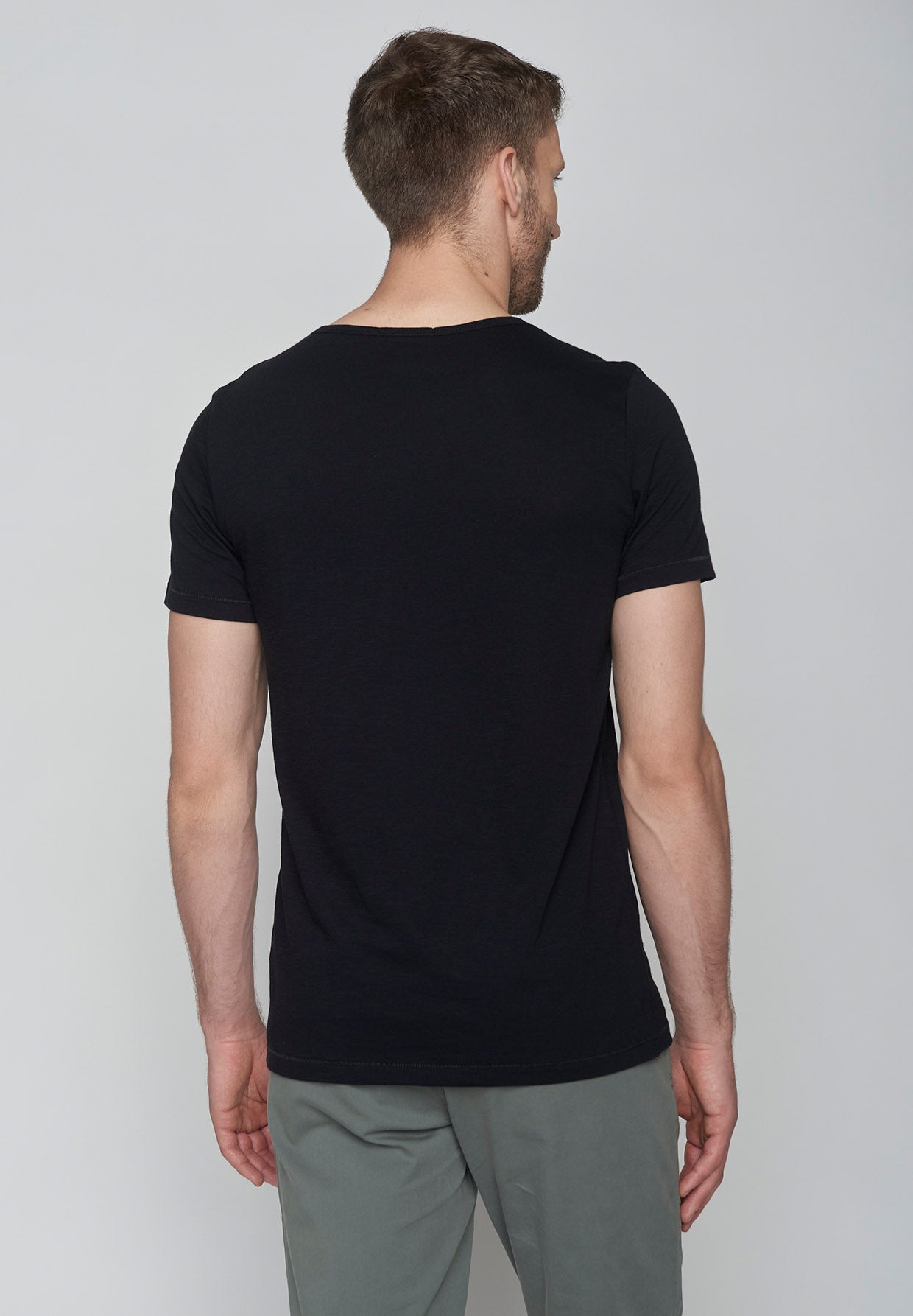 Schwarz:  Lässiges T-Shirt aus Bio-Baumwolle für Herren [9237]
