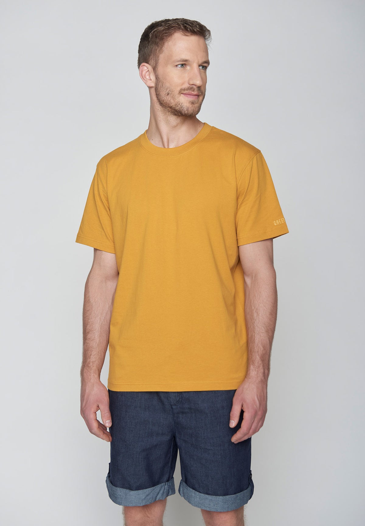 Ochre: Lässiges Oversize-T-Shirt aus Bio-Baumwolle für Herren [9345]