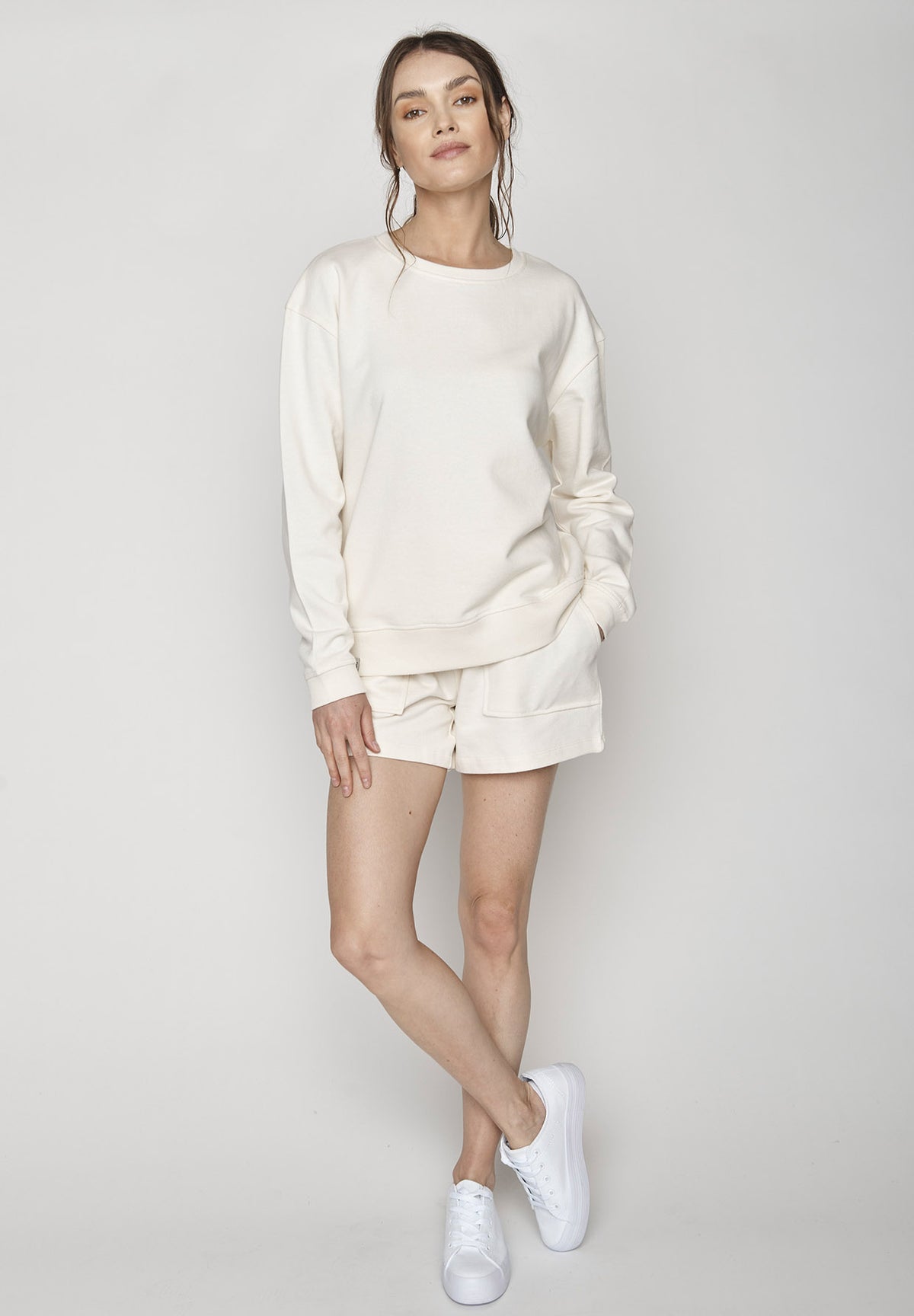 Creme White: Gemütliches Sweatshirt aus Bio-Baumwolle für Damen [9520]