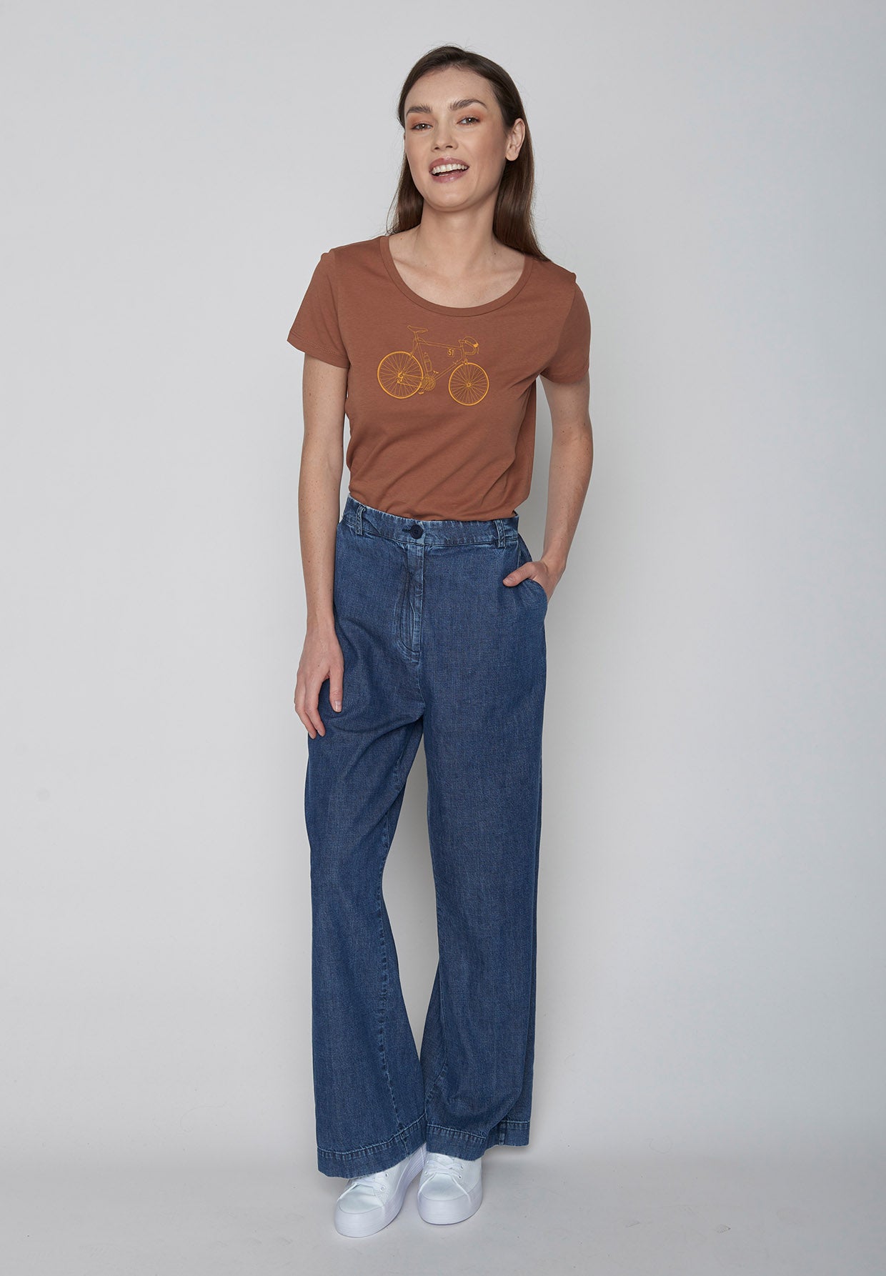 Caramel: Lässiges T-Shirt aus Bio-Baumwolle für Damen [9608]