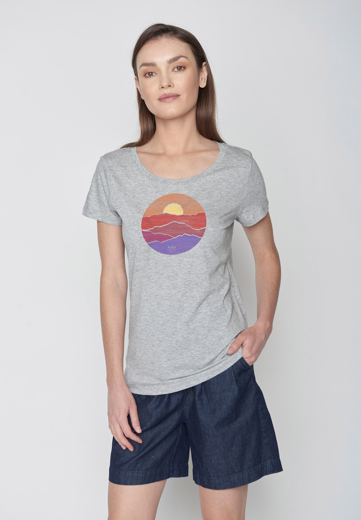 Heather Grey: Sportliches T-Shirt aus Bio-Baumwolle für Damen [9831]
