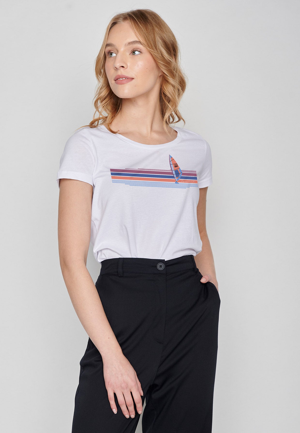 White: Lässiges T-Shirt aus Bio-Baumwolle für Damen [9963]